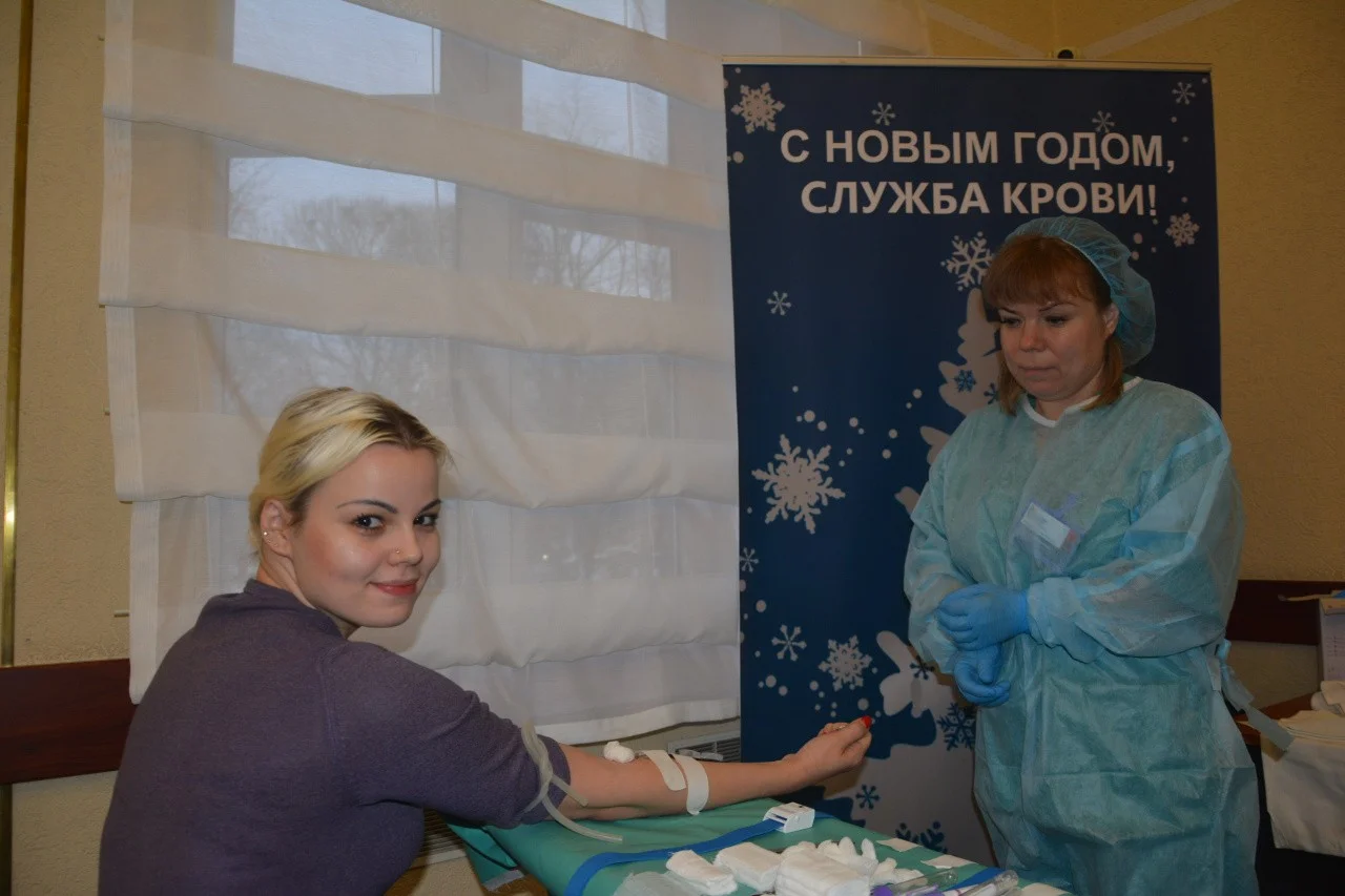 В предновогодней донорской акции приняли участие более сорока сотрудников правительства области