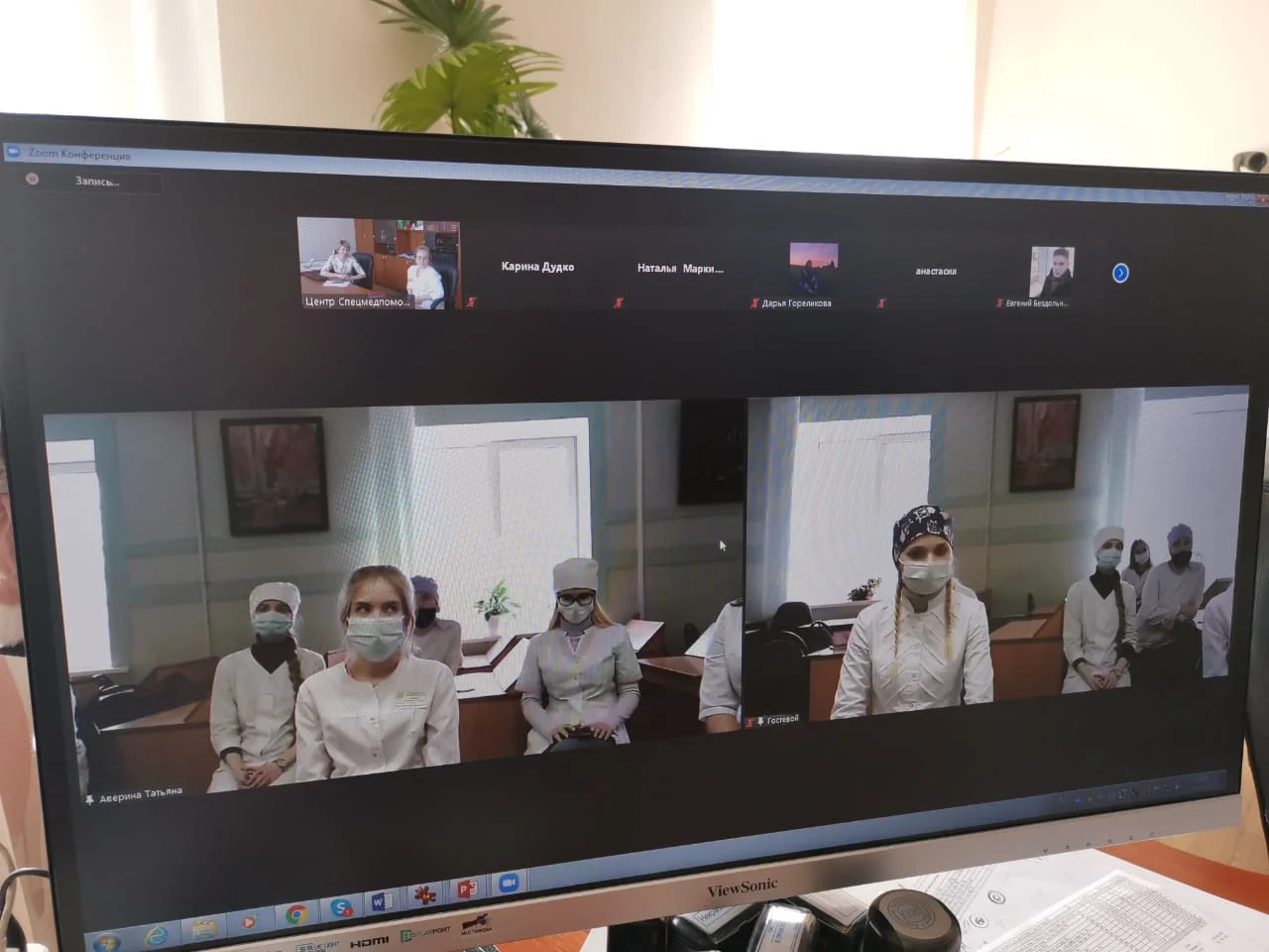 В Калининграде прошла онлайн-встреча с выпускниками медицинских учебных заведений Тюмени и Брянска
